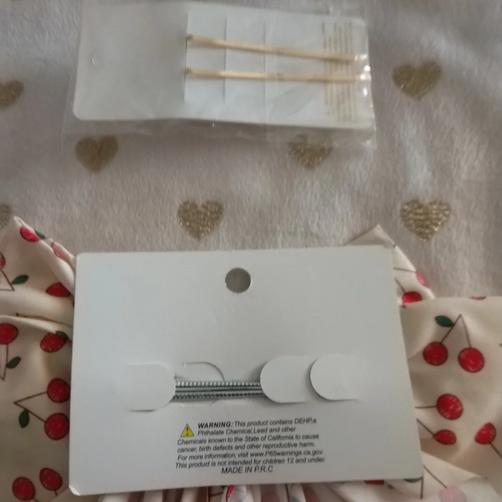 ✂️3/$15 *NWT* Pretty Cherry Print Hair Bow and Clip Set